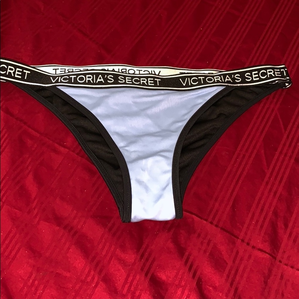 Victoria Secret Bikini - Picture 2 of 7